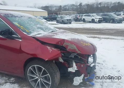 2016 Toyota Camry Xse z USA, uszkodzony, nr VIN 4T1BF1FK2GU613063